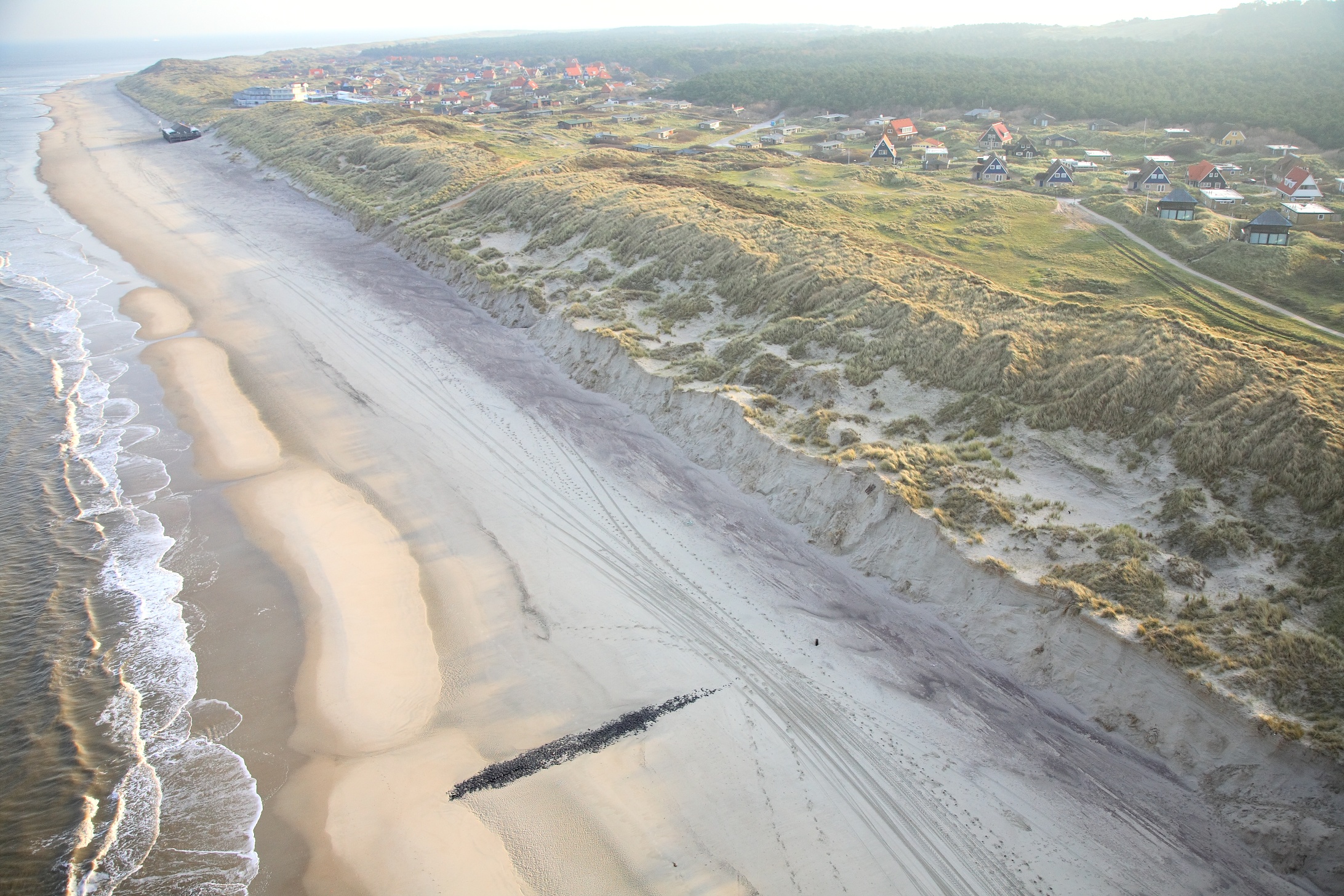 NL VlielandLuchtfotoserie duinafslagfoto: Joop van Houdt